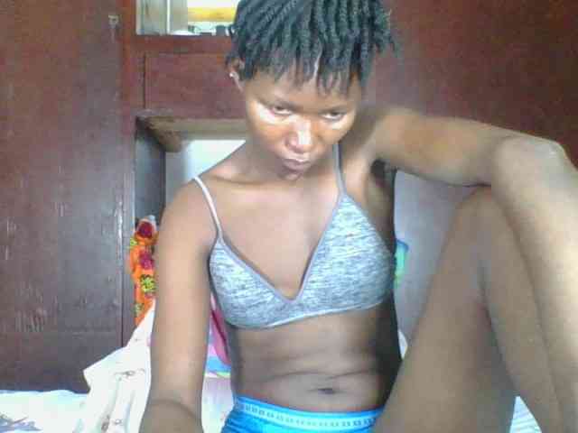 Ebonycutegal webcam