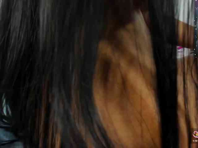 EmilyJhons webcam