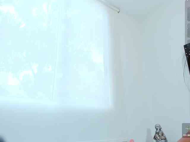EmilyJhons webcam