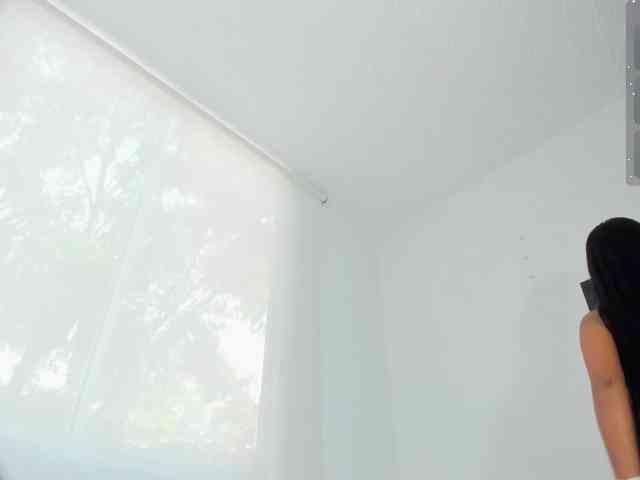 EmilyJhons webcam