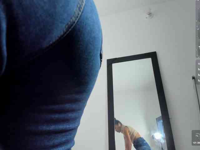 EmilyJhons webcam