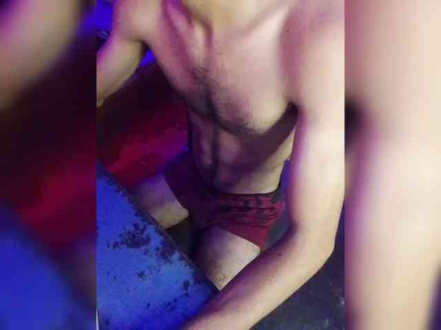 DeyPectoral1