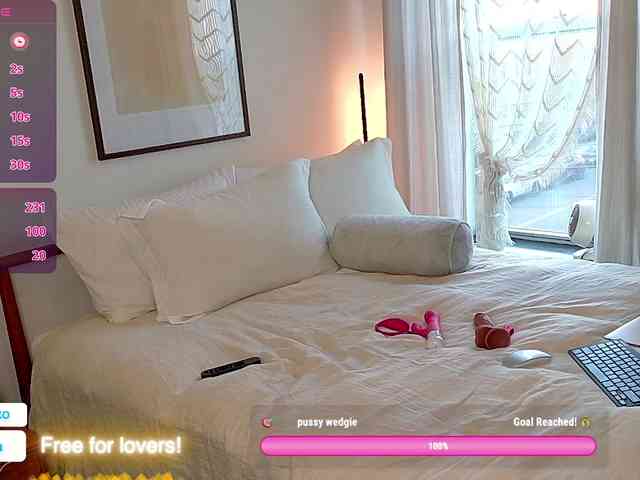 MissTheaCamille webcam