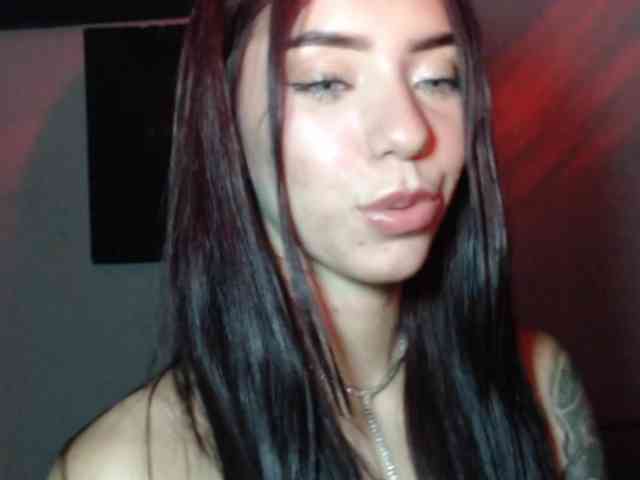 Azalefoox Live Webcam on BongaCams