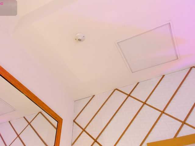 TaniaSmith's BongaCams show and profile