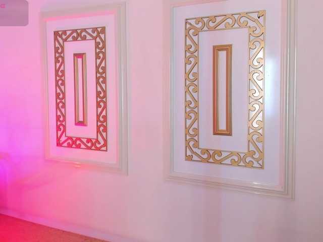 TaniaSmith's BongaCams show and profile