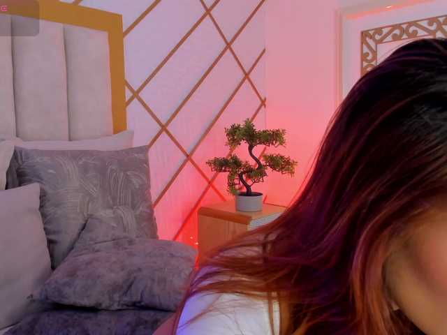 TaniaSmith's BongaCams show and profile