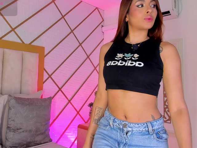 TaniaSmith's BongaCams show and profile