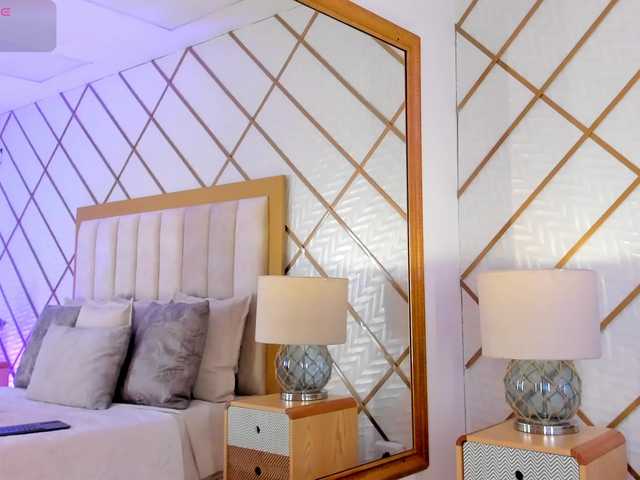 TaniaSmith's BongaCams show and profile