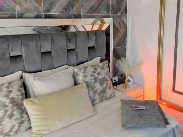 TaniaSmith TaniaSmith