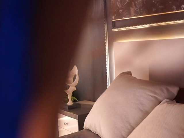 AylinMiller's BongaCams show and profile