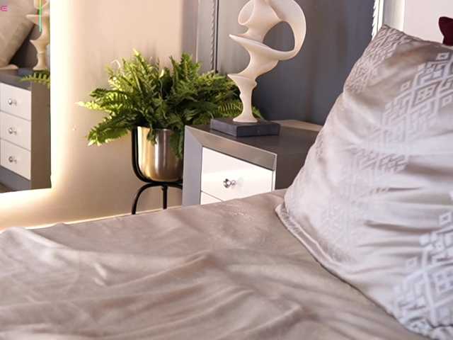 AylinMiller's BongaCams show and profile