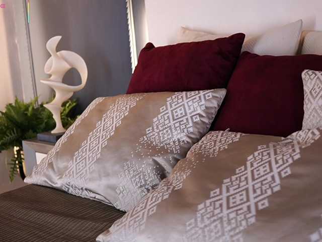 AylinMiller's BongaCams show and profile