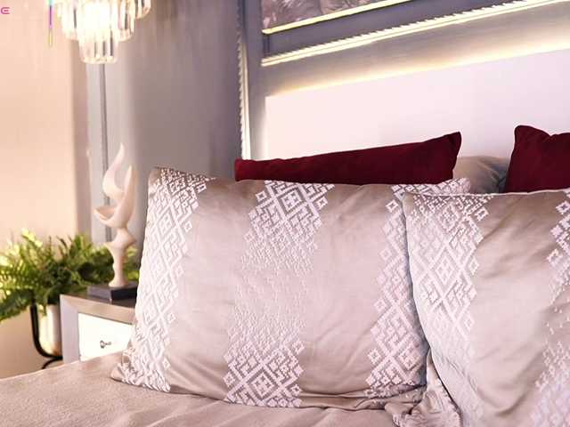 AylinMiller's BongaCams show and profile