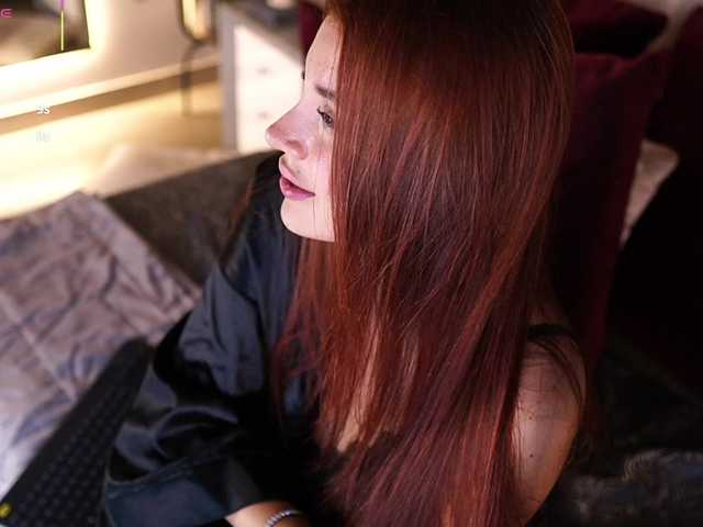 AylinMiller's BongaCams show and profile