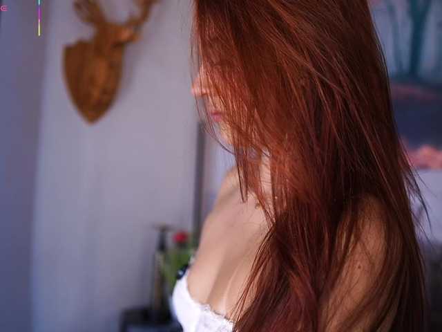 AylinMiller's BongaCams show and profile