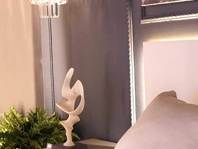 AylinMiller's BongaCams show and profile