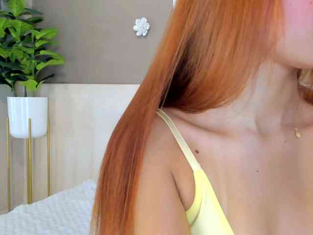 AylinMiller webcam