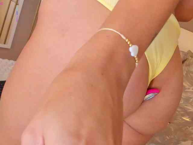 AylinMiller webcam