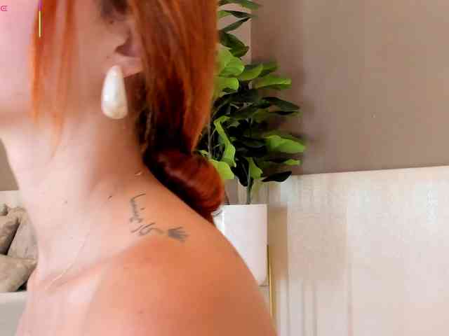 AylinMiller webcam