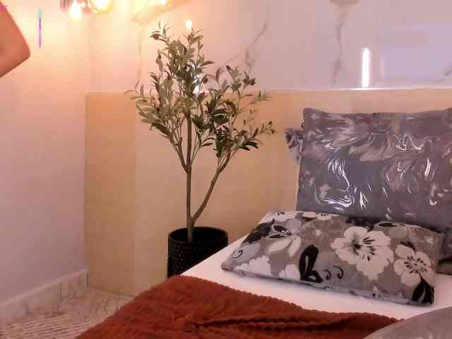 AylinMiller webcam