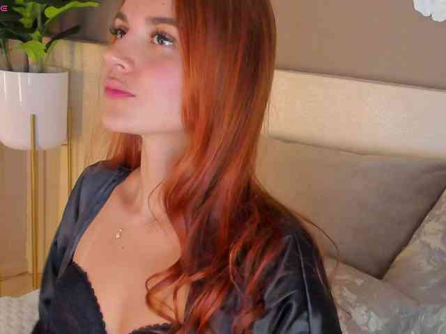 AylinMiller webcam