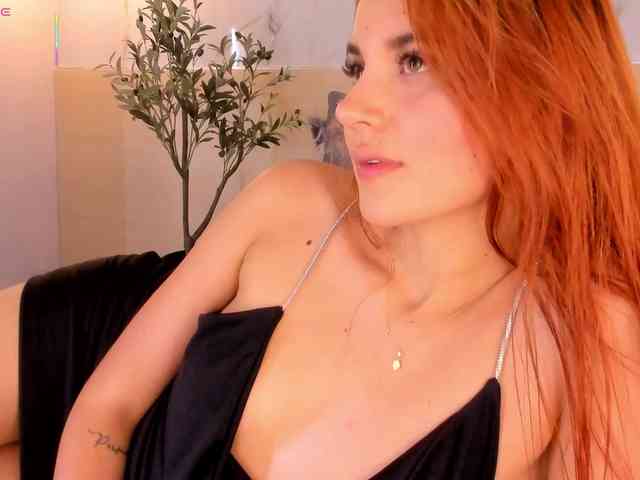 AylinMiller webcam