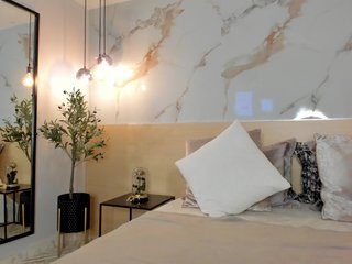 leathompson1 Porn Show