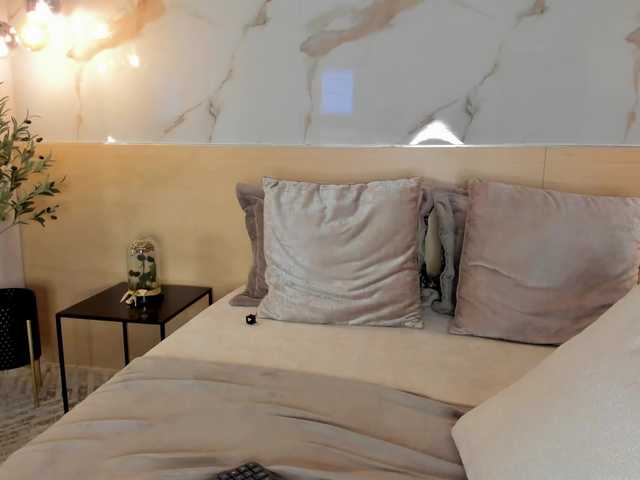 leathompson1's BongaCams show and profile