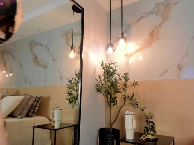 leathompson1's BongaCams show and profile