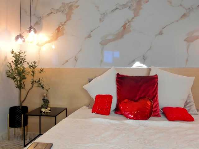 leathompson1's BongaCams show and profile