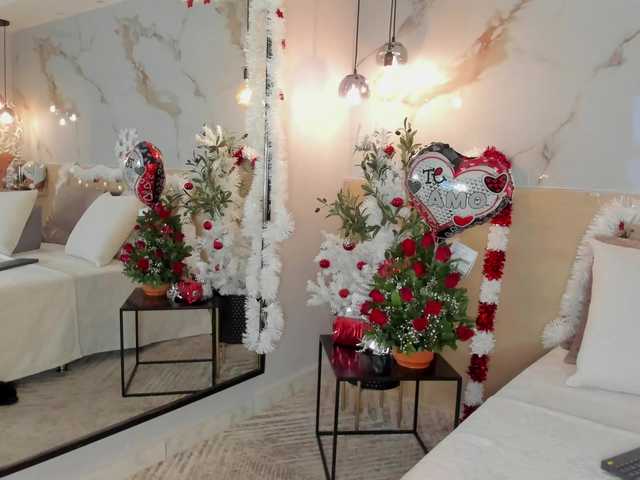 leathompson1's BongaCams show and profile