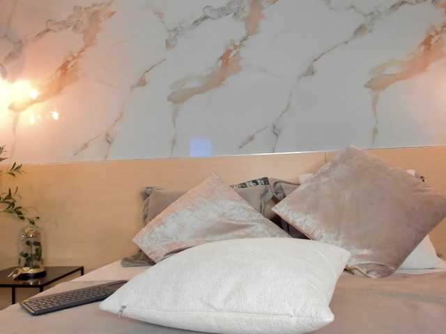 leathompson1's BongaCams show and profile