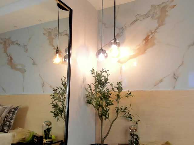 leathompson1's BongaCams show and profile