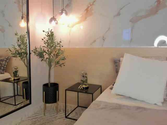 leathompson1 Live Webcam on BongaCams