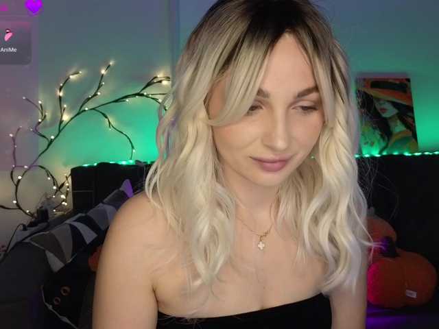 MellicaX from BongaCams