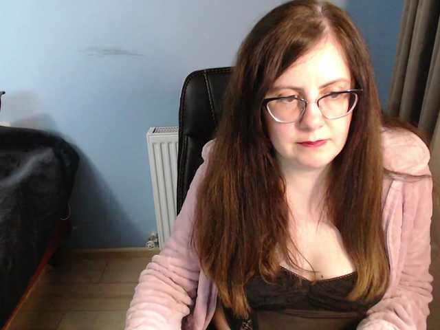 mandarinka28's BongaCams show and profile