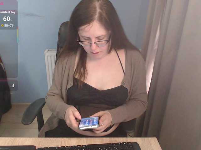 mandarinka28's BongaCams show and profile