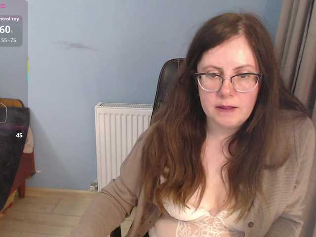 mandarinka28's BongaCams show and profile