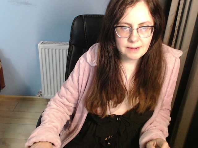 mandarinka28's BongaCams show and profile