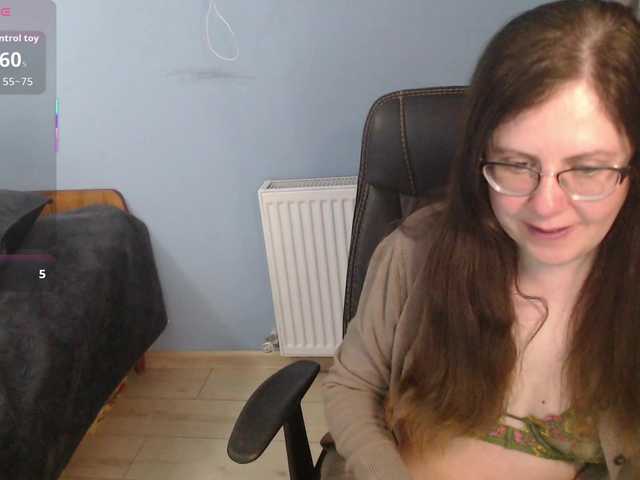 mandarinka28's BongaCams show and profile