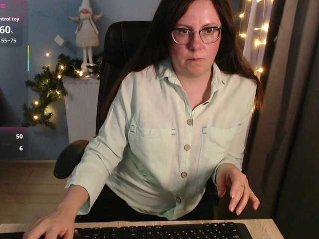 mandarinka28's BongaCams show and profile