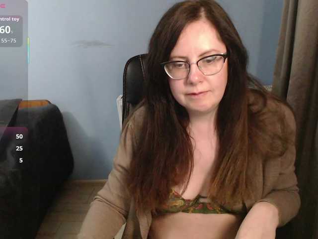mandarinka28's BongaCams show and profile