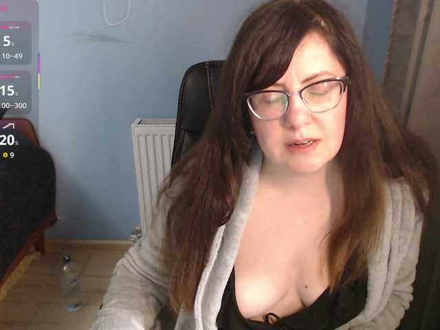 mandarinka28's BongaCams show and profile