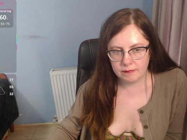 mandarinka28's BongaCams show and profile