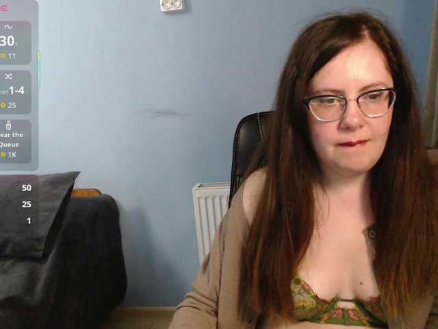 mandarinka28's BongaCams show and profile