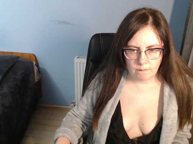 mandarinka28's BongaCams show and profile