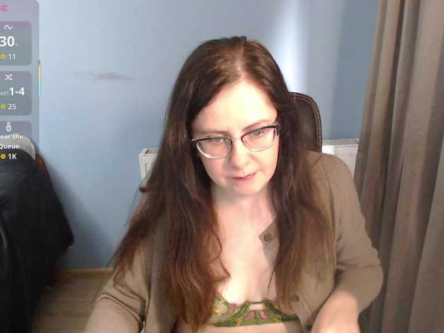 mandarinka28's BongaCams show and profile