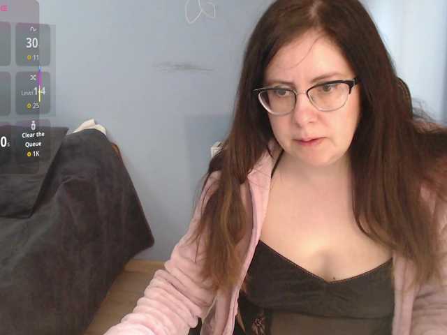 mandarinka28's BongaCams show and profile
