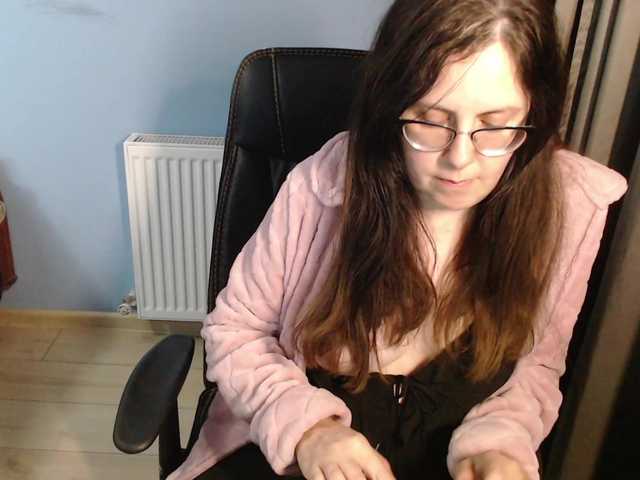 mandarinka28's BongaCams show and profile